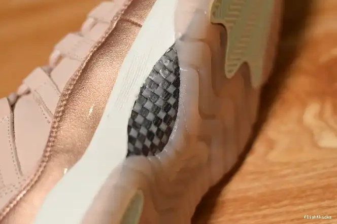 AH7860-105 GS Low Air Jordan 11 Rose Gold 0701